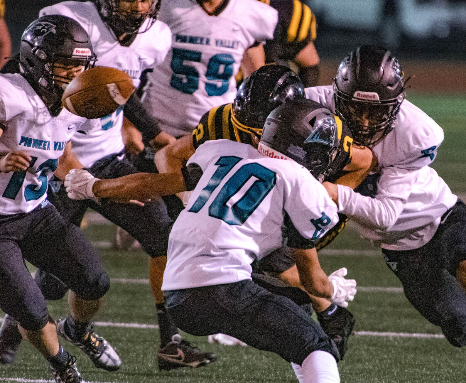 092322 PV Cabrillo football 09.JPG